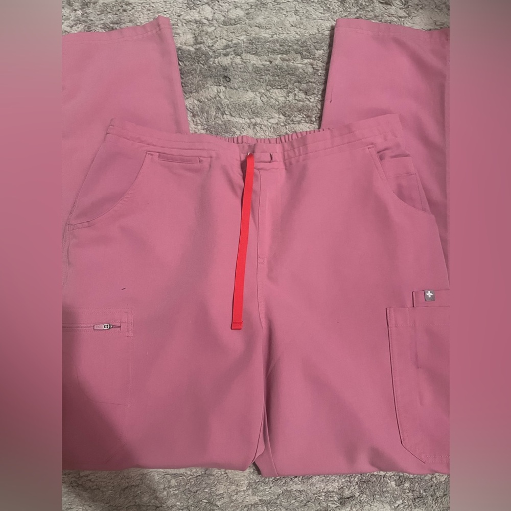 Figs large Tall Yola scrub Pants in color Chalk pink(not highwaisted)